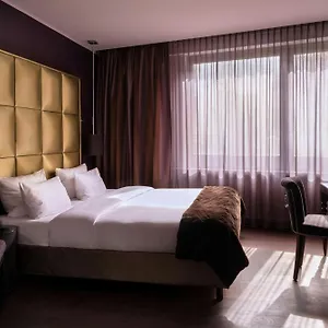 Hotel Roomers Frankfurt Central, Autograph Collection, Frankfurt am Main